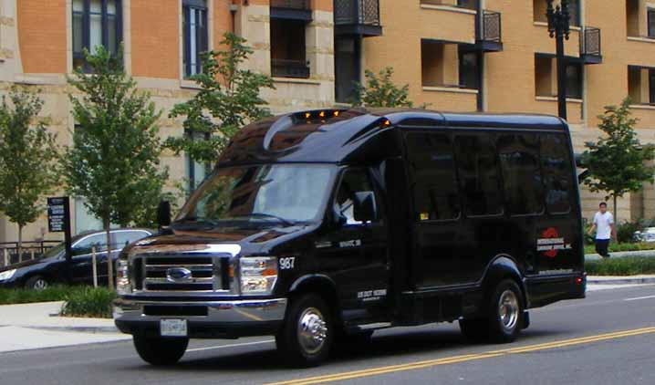 International Limousine Service Ford 987